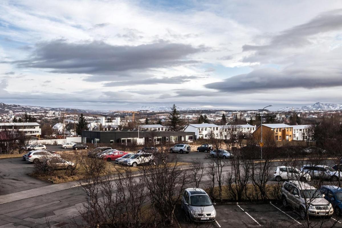 Private With Views To The Mountains Reykjavik