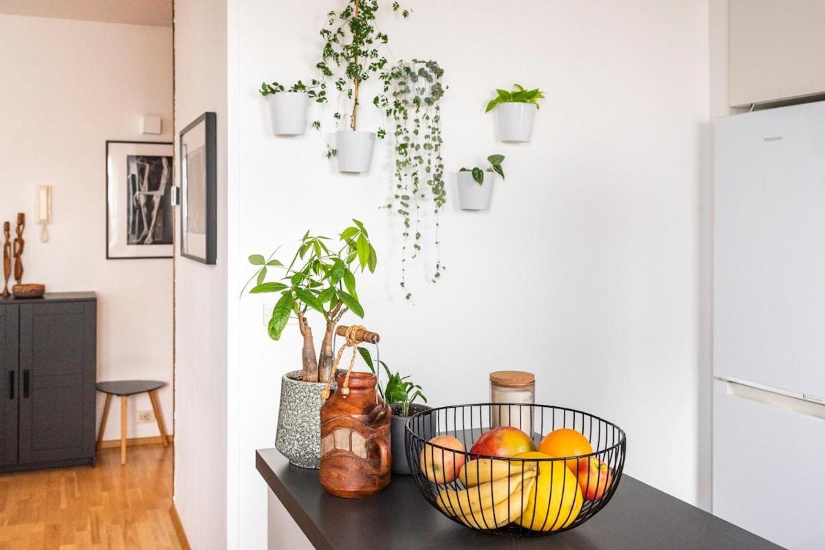 Private With Views To The Mountains Homestay Reykjavik